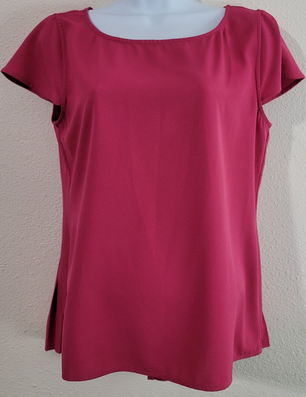 Soft Surroundings Pink Pleated Back Capped Sleeves Top XS Hi Low Hem Soft Flowy